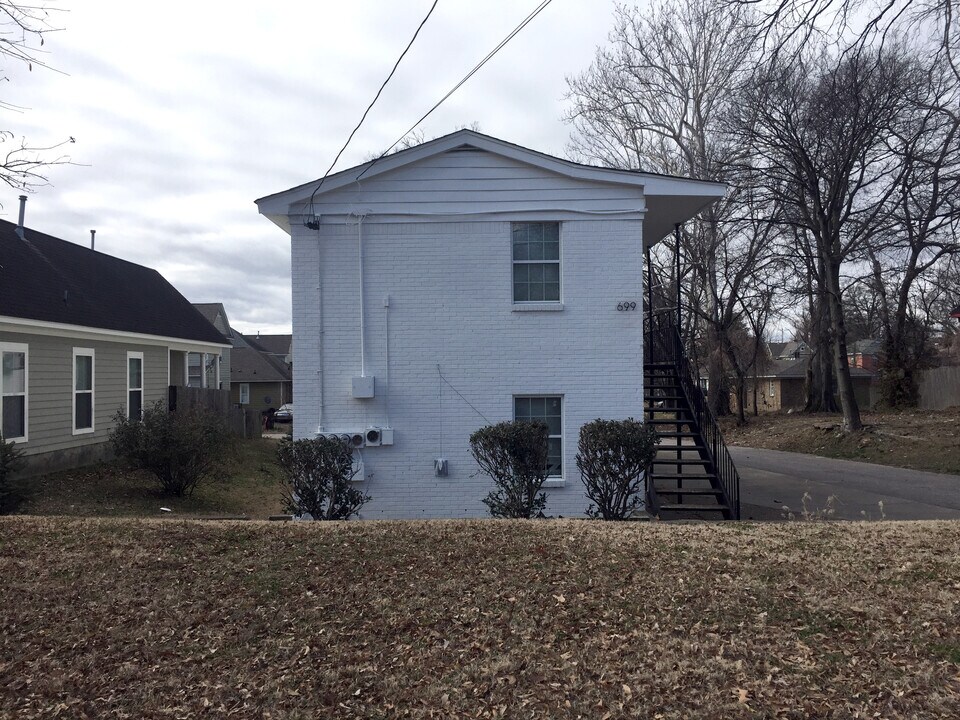 699 N 5th St, Unit 2 in Memphis, TN - Foto de edificio