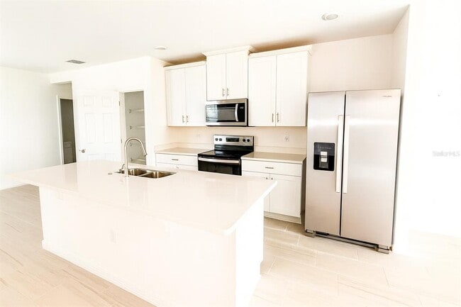 3552 Broadwing Blvd in Poinciana, FL - Building Photo - Building Photo