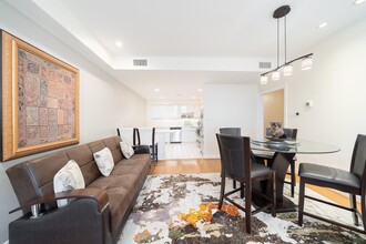 101 Shearwater Ct E in Jersey City, NJ - Building Photo - Building Photo