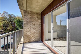 9250 Edwards Way-Unit -506-C in Hyattsville, MD - Building Photo - Building Photo