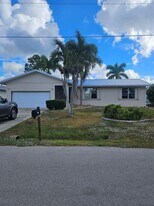 4420 Palm Dr in Punta Gorda, FL - Building Photo