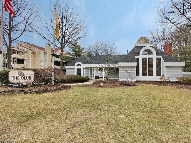 452 Tournament Dr, Unit Unit 3 in Union Township, NJ - Building Photo - Building Photo