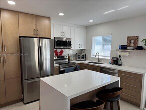 1228 NE 5th Ave in Fort Lauderdale, FL - Building Photo - Building Photo