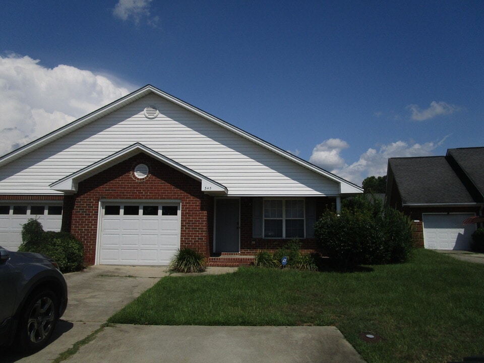 345 Wildwood Ave in Sumter, SC - Building Photo