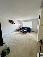 7351 Beacon Hill Dr in Pittsburgh, PA - Building Photo - Building Photo