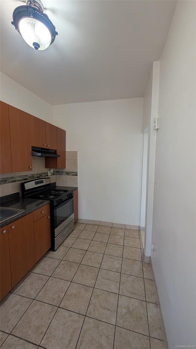 170 Bradford St in Brooklyn, NY - Building Photo - Building Photo