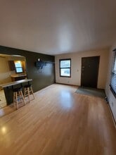 1112 S 62nd St in West Allis, WI - Building Photo - Building Photo