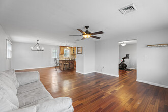 166 Hall St in New Haven, CT - Foto de edificio - Building Photo