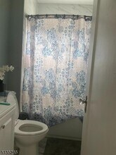 122 Westervelt Ave-Unit -2 in Hawthorne, NJ - Building Photo - Building Photo