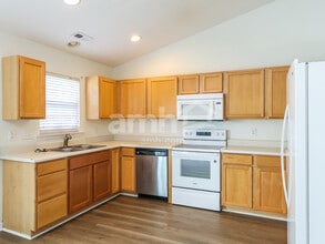 704 Bent Hollow Ct in Moore, SC - Building Photo - Building Photo