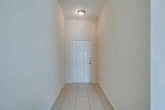 9204 Conestoga Dr in Fort Worth, TX - Foto de edificio - Building Photo