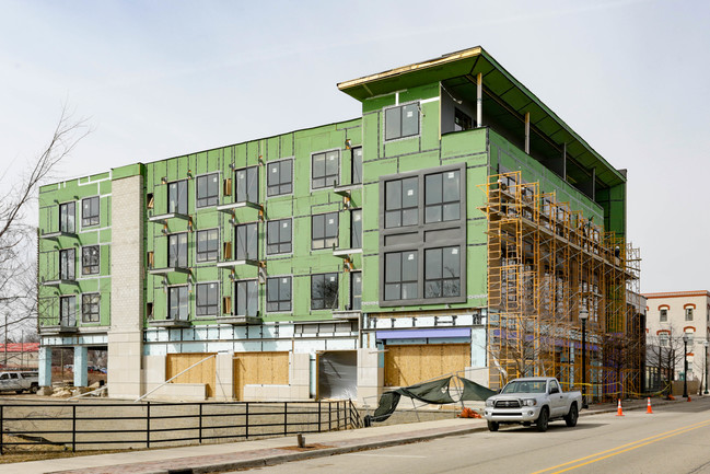 120 South in Lake Orion, MI - Building Photo - Building Photo
