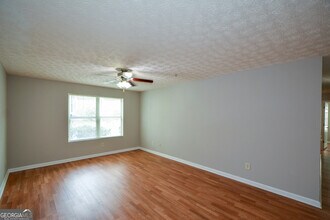 4101 Fairington Club Dr in Stonecrest, GA - Building Photo - Building Photo