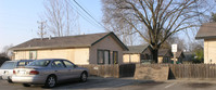 826-838 Carmelita Ave in Sacramento, CA - Foto de edificio - Building Photo