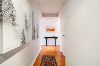 55 Alexander St in Vancouver, BC - Building Photo - Building Photo