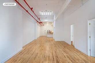 241 Bedford Ave in Brooklyn, NY - Building Photo - Building Photo