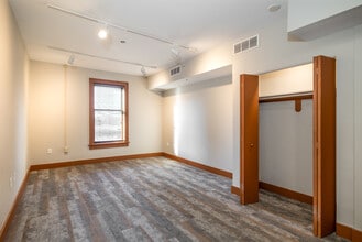 Gothic Apartments in Akron, OH - Building Photo - Interior Photo