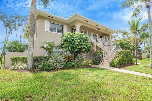property at 5910 Via Delray Blvd