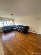 43 E 1st St in Woodbridge Township, NJ - Building Photo - Building Photo