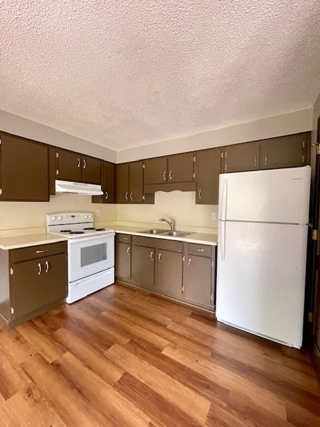 property at 1012 Stewart Rd N