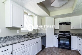 20315 Youpon Ln in Porter, TX - Foto de edificio - Building Photo