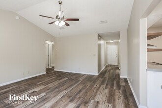 1741 Chandelier Cir E in Jacksonville, FL - Building Photo - Building Photo