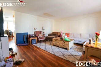 33 Higgins St, Unit 1 in Boston, MA - Foto de edificio - Building Photo