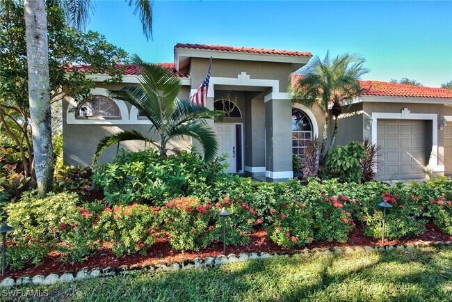 8850 Creek Run Dr in Bonita Springs, FL - Foto de edificio - Building Photo