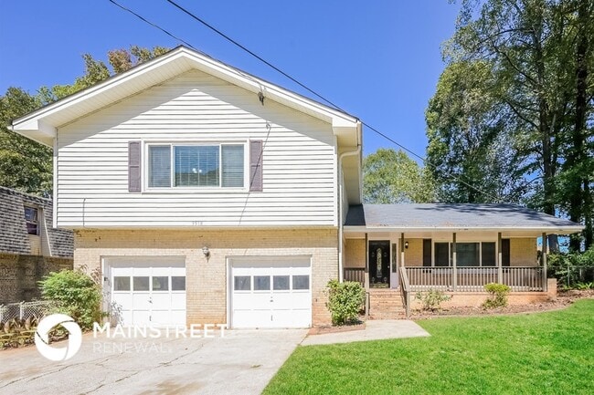 property at 3518 Sandy Woods Ln