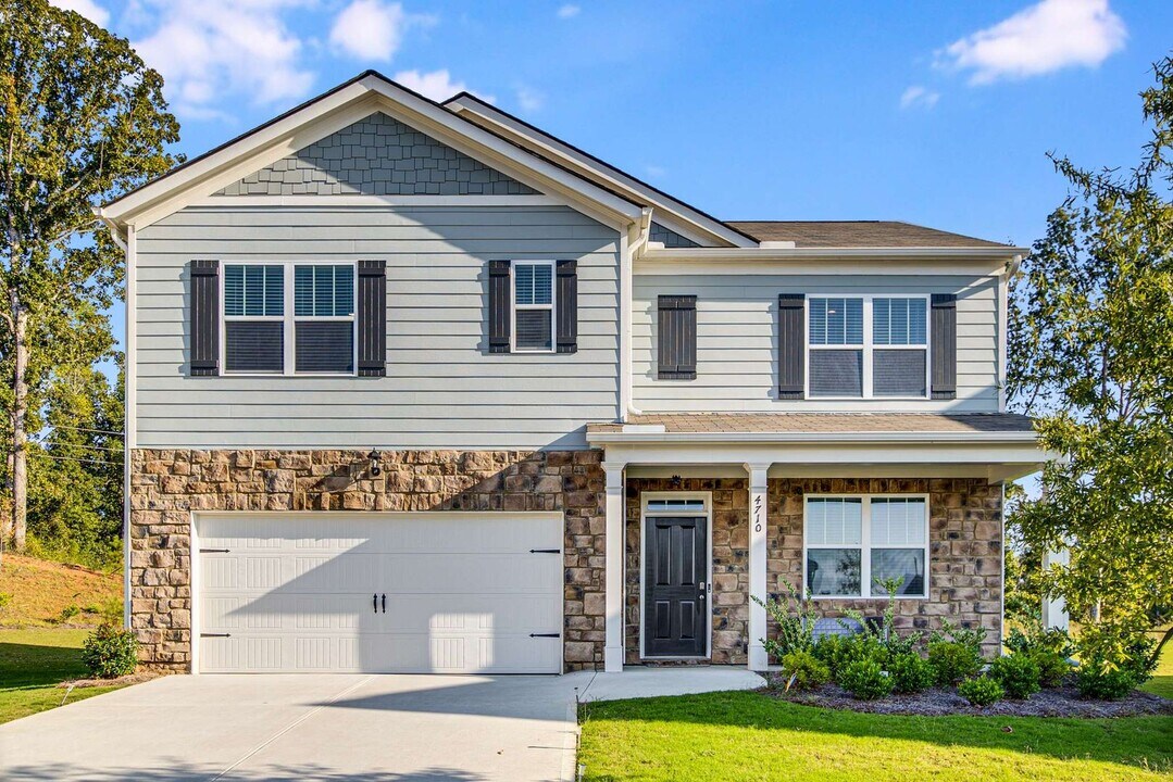 4710 Bramblett Grove Pl in Cumming, GA - Building Photo