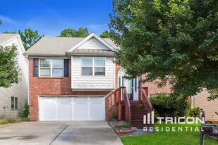 642 Lynnfield Dr SE in Lawrenceville, GA - Building Photo