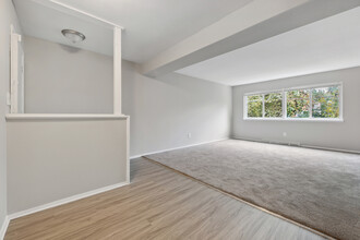 Hilltop Gardens in Baltimore, MD - Building Photo - Building Photo