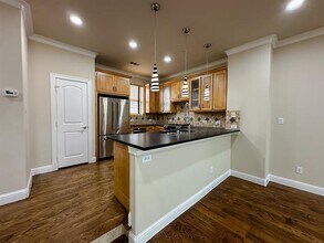 6333 Richmond Ave in Dallas, TX - Building Photo - Building Photo