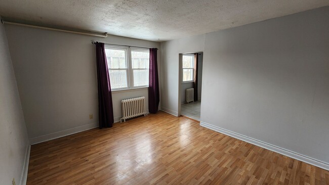 149 Penetang Street in Barrie, ON - Building Photo - Interior Photo