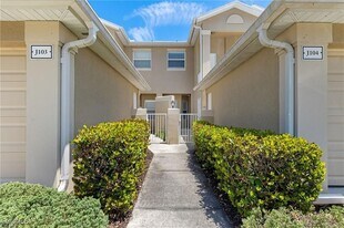 12120 Summergate Cir in Ft. Myers, FL - Building Photo