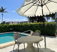 Del Rio Apartment Homes in Boca Raton, FL - Building Photo - Building Photo