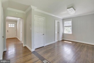 2000 N Cameron St in Arlington, VA - Building Photo - Building Photo