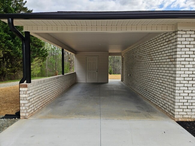 6712 Old Lexington Rd in Winston-Salem, NC - Building Photo - Building Photo