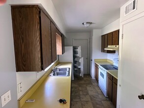 1002 Wolf Trail in Casselberry, FL - Building Photo - Building Photo