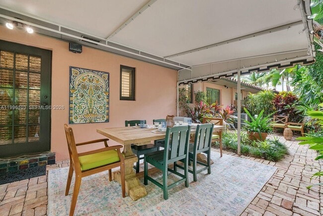 226 Chilean Ave in Palm Beach, FL - Building Photo - Building Photo