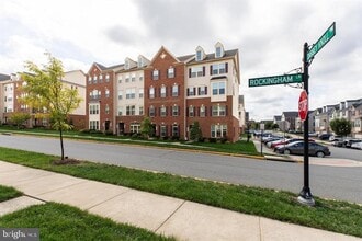 13633 Rockingham Ln in Gainesville, VA - Building Photo - Building Photo
