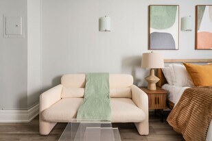 240 W 73rd St, Unit SI ID1022022P in New York, NY - Building Photo