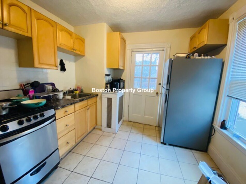74 Chester St in Boston, MA - Building Photo