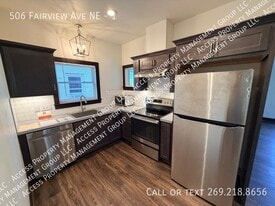 506 Fairview Ave NE in Grand Rapids, MI - Building Photo
