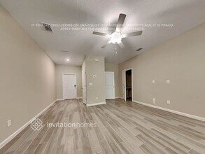 13309 Shore Grass Dr in Jacksonville, FL - Foto de edificio - Building Photo