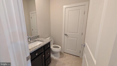 13222 Lake Waterview Wy in Herndon, VA - Building Photo - Building Photo