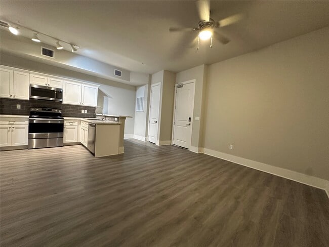 2727 Houston Ave in Houston, TX - Foto de edificio - Building Photo