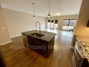 901 E 2nd Ave in Coralville, IA - Building Photo - Building Photo