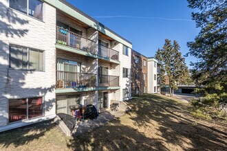 Fairgreen Gardens in Edmonton, AB - Building Photo - Building Photo