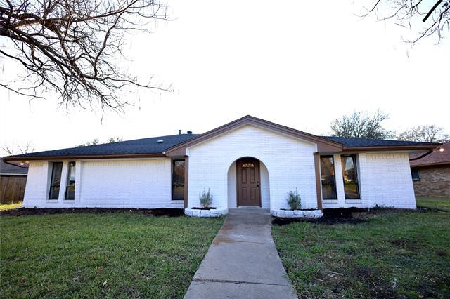 property at 905 Pine Tree Ln